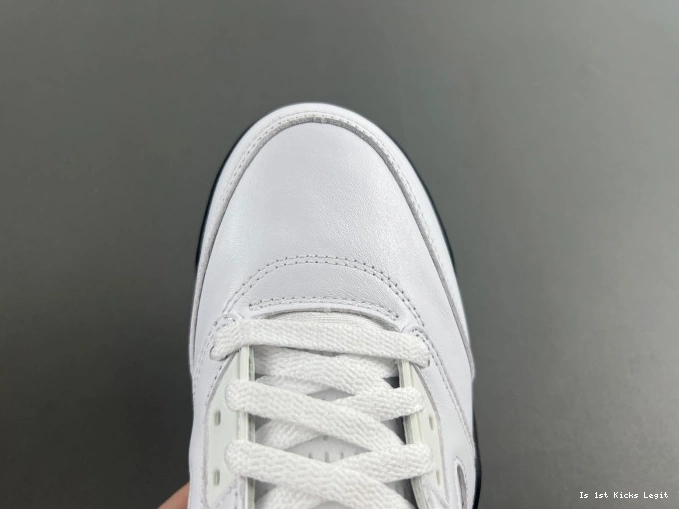 'WHITE AIR JORDAN DD0587-110 5 BLACK' RETRO 0727
